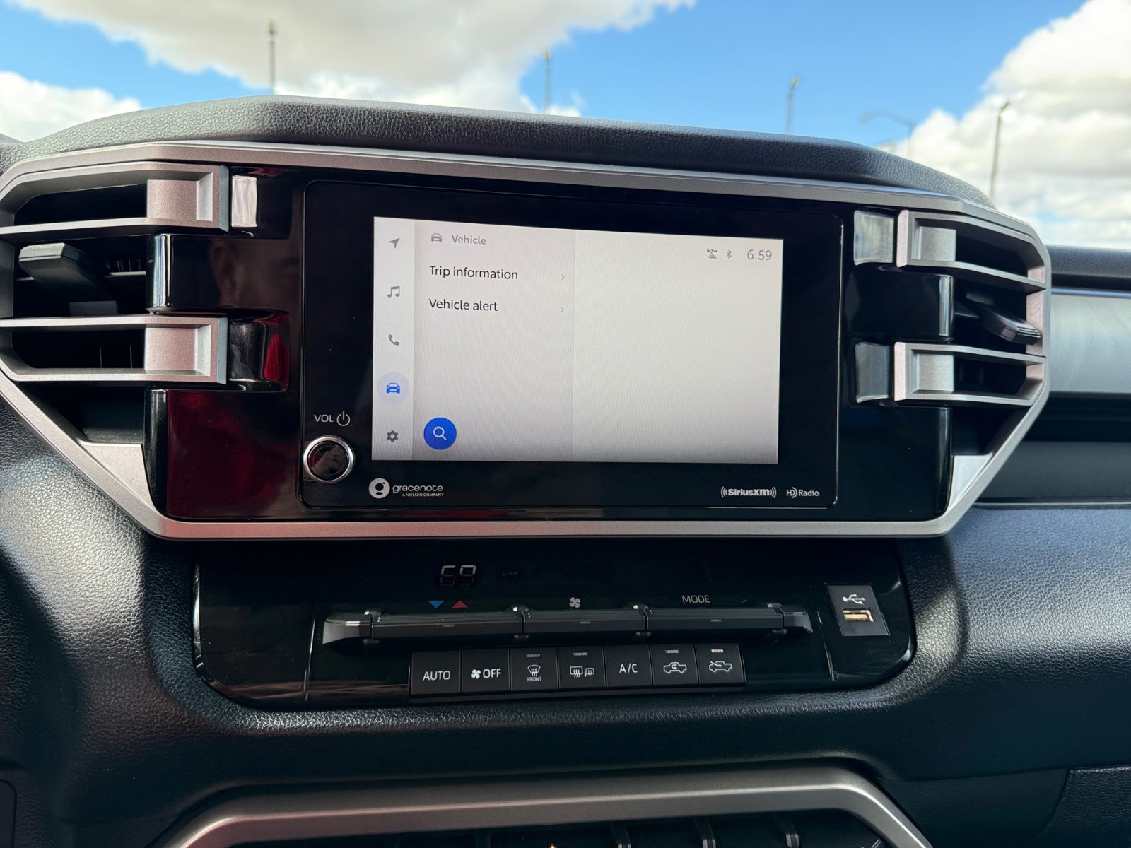 2024 Toyota Tundra 4WD SR5