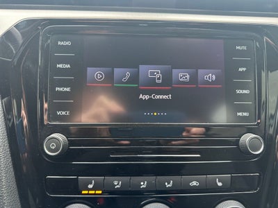 2021 Volkswagen Passat 2.0T SE