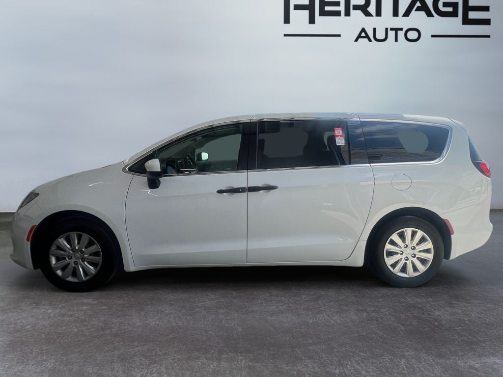 2021 Chrysler Voyager L