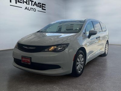 2021 Chrysler Voyager L
