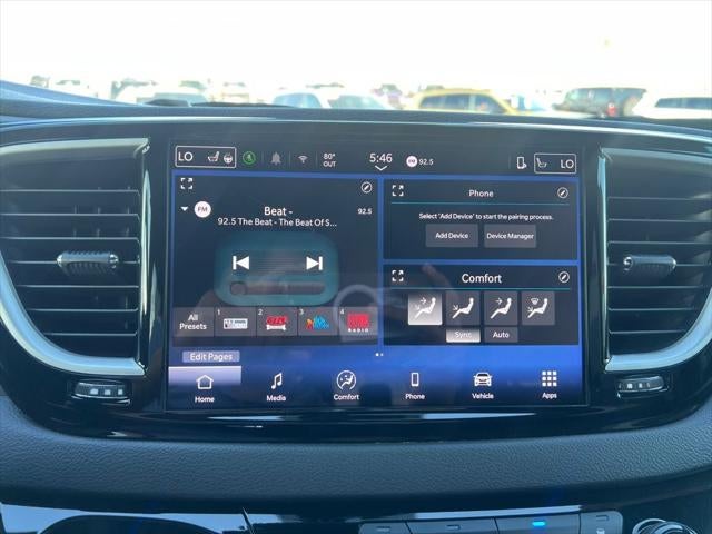 2025 Chrysler Pacifica Select