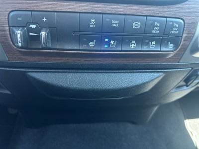 2018 RAM 3500 Laramie Crew Cab 4x4 8' Box