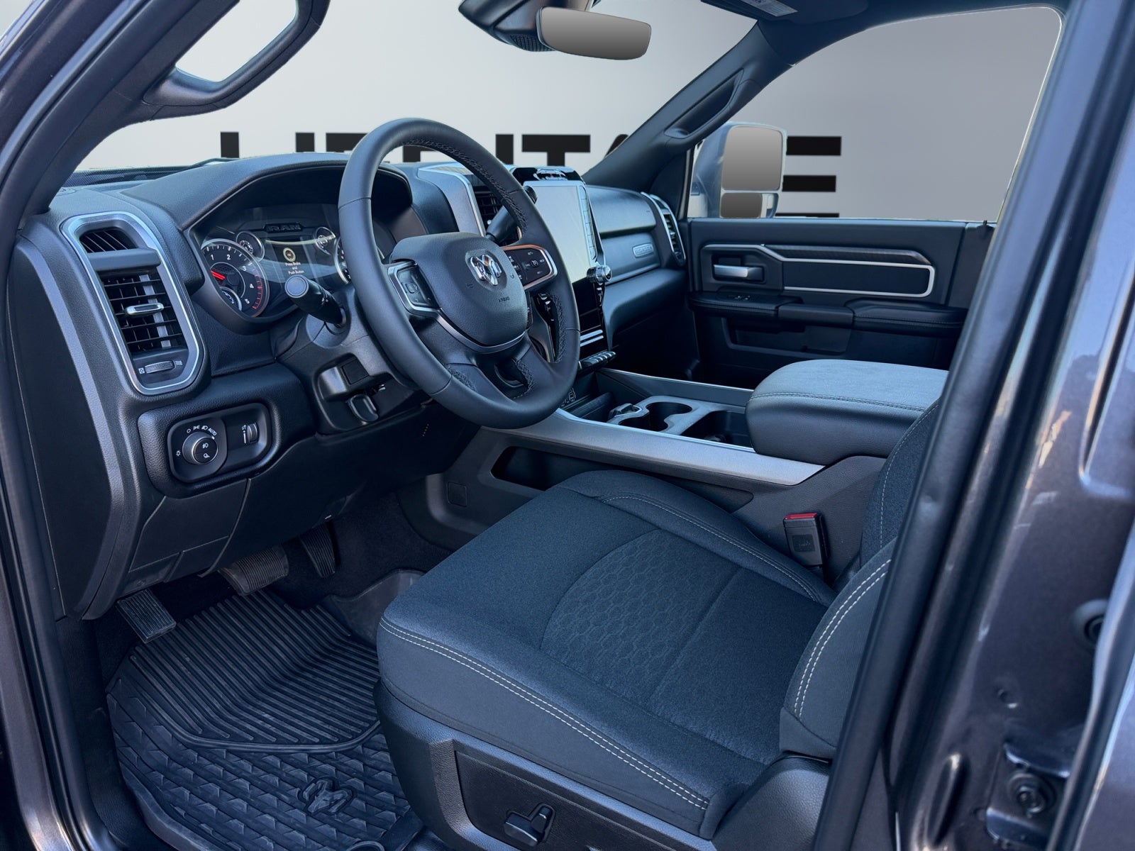 2026 RAM 2500 Big Horn Crew Cab 4x4 8' Box