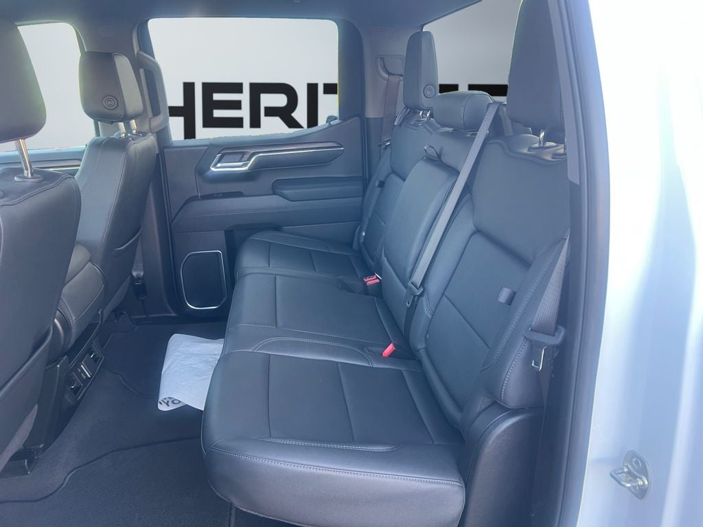 2025 GMC Sierra 1500 4WD Crew Cab Short Box SLT