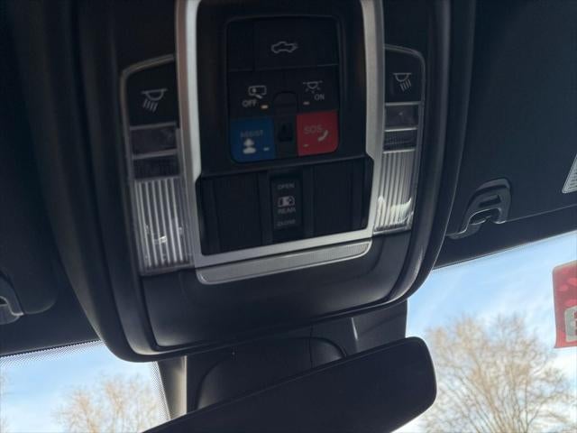 2024 RAM 1500 Laramie Crew Cab 4x4 5'7' Box