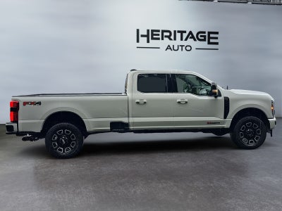 2027 Ford F-350 Platinum