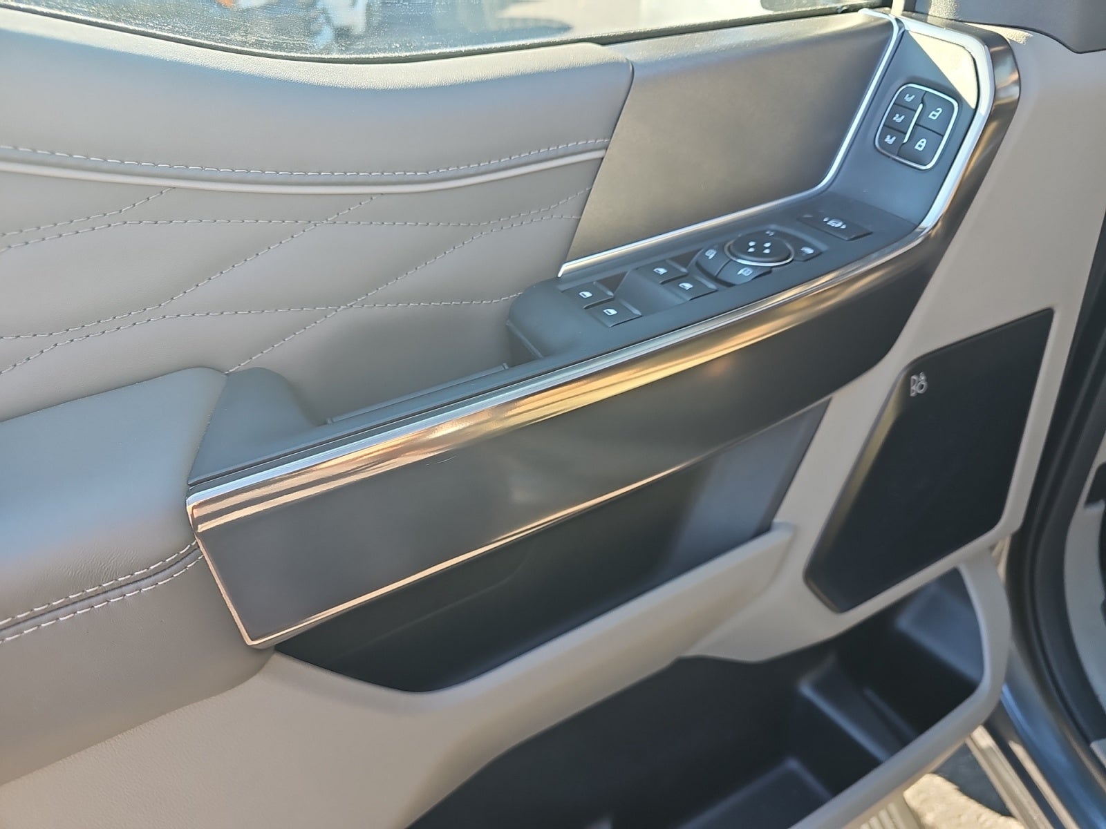 2027 Ford F-350 Platinum