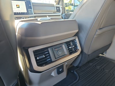 2027 Ford F-350 Platinum