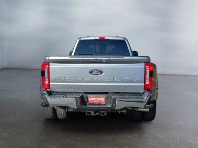 2027 Ford F-350 LARIAT