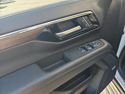 2025 Chevrolet Suburban 4WD High Country