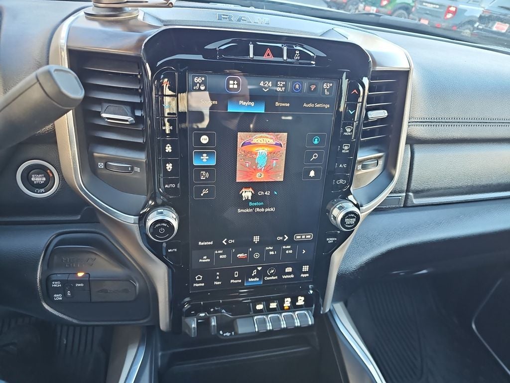 2024 RAM 3500 Laramie Crew Cab 4x4 8' Box