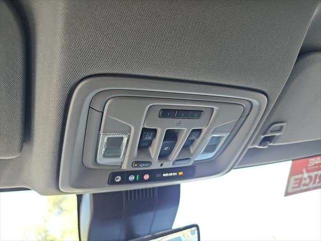 2024 GMC Sierra 4WD Crew Cab Short Box Denali
