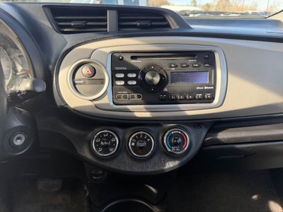 2012 Toyota Yaris L