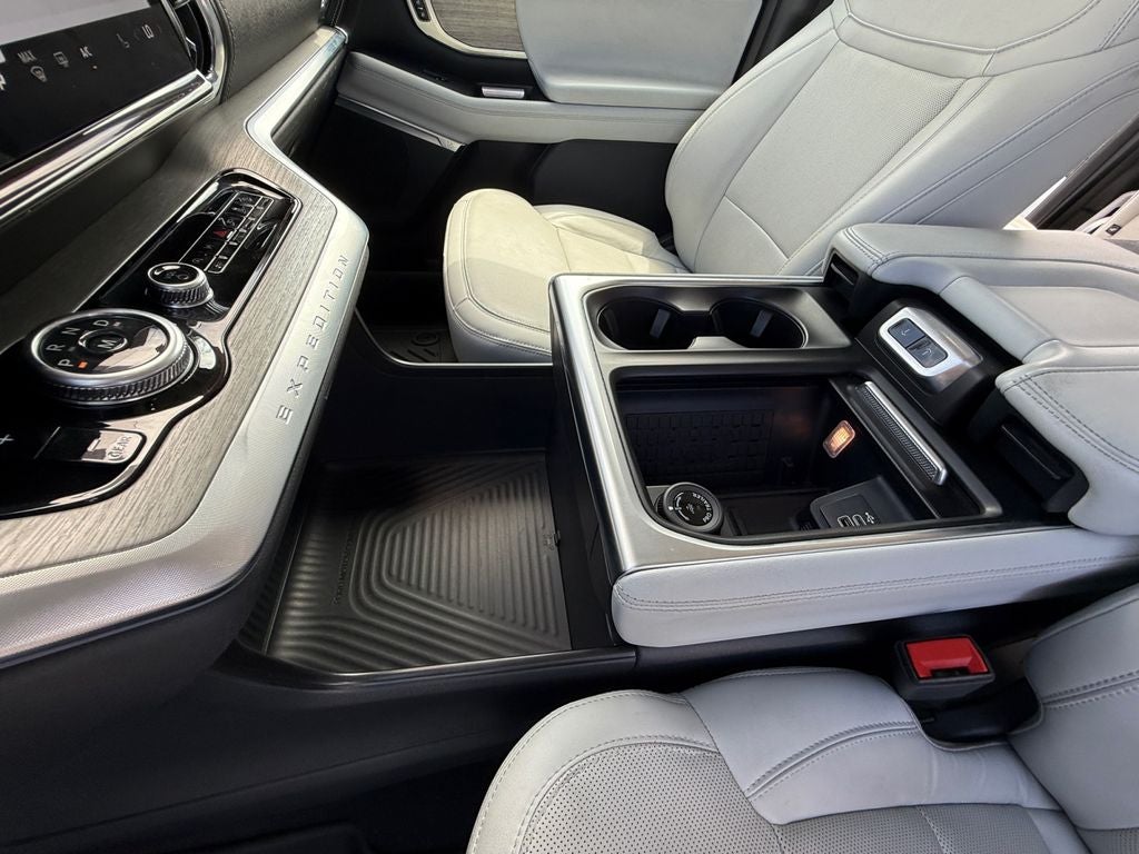 2025 Ford Expedition Platinum MAX