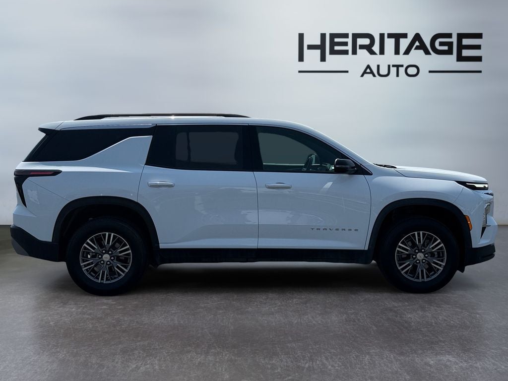 2026 Chevrolet Traverse AWD LT