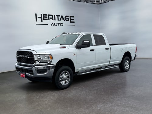 2023 RAM 3500 Tradesman Crew Cab 4x4 8' Box