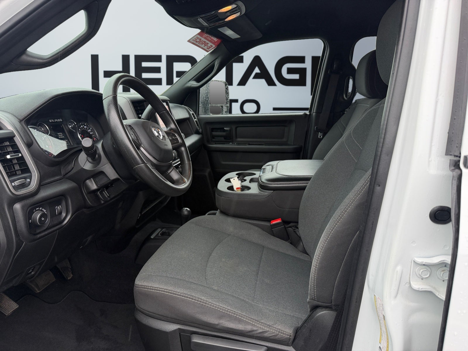 2023 RAM 3500 Tradesman Crew Cab 4x4 8' Box