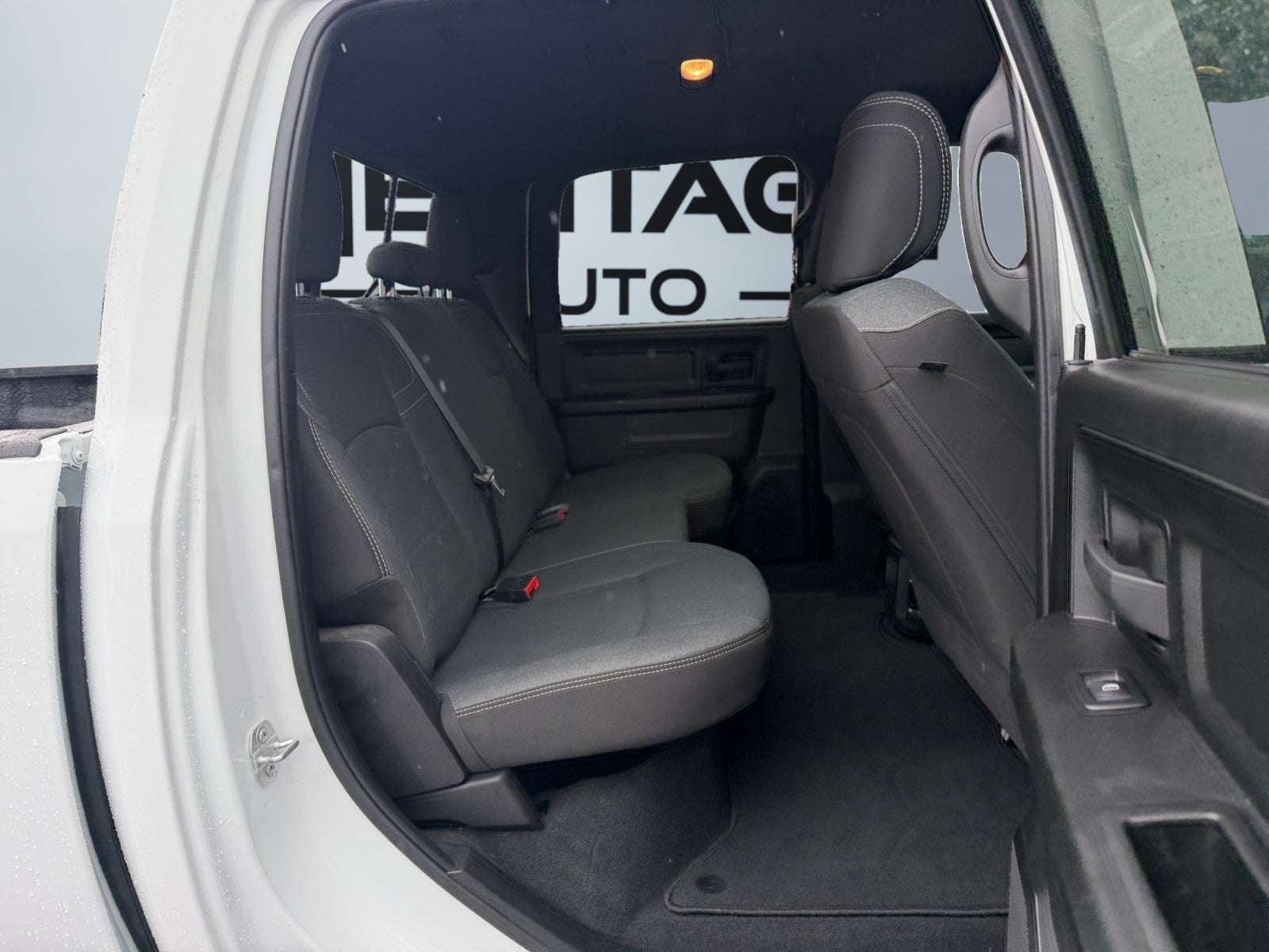 2023 RAM 3500 Tradesman Crew Cab 4x4 8' Box