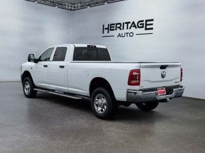 2023 RAM 3500 Tradesman Crew Cab 4x4 8' Box
