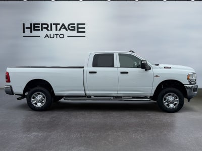 2023 RAM 3500 Tradesman Crew Cab 4x4 8' Box