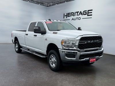 2023 RAM 3500 Tradesman Crew Cab 4x4 8' Box