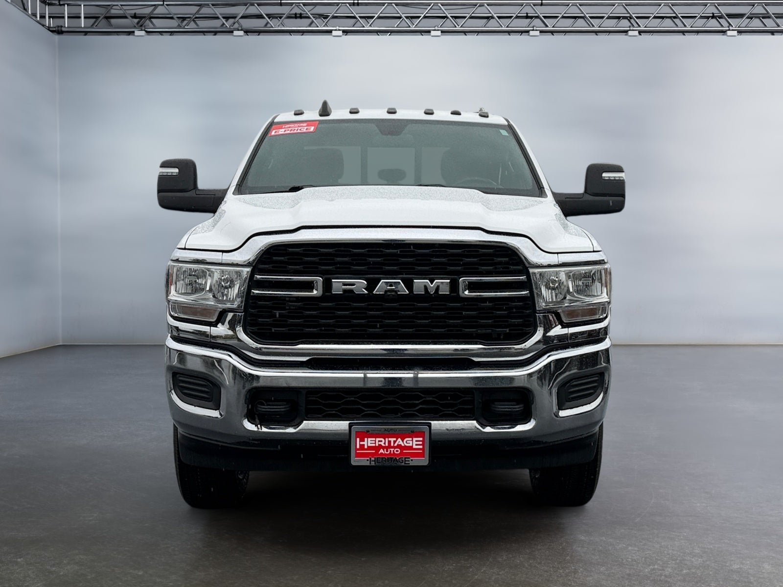 2023 RAM 3500 Tradesman Crew Cab 4x4 8' Box