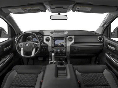 2017 Toyota Tundra SR5 5.7L V8