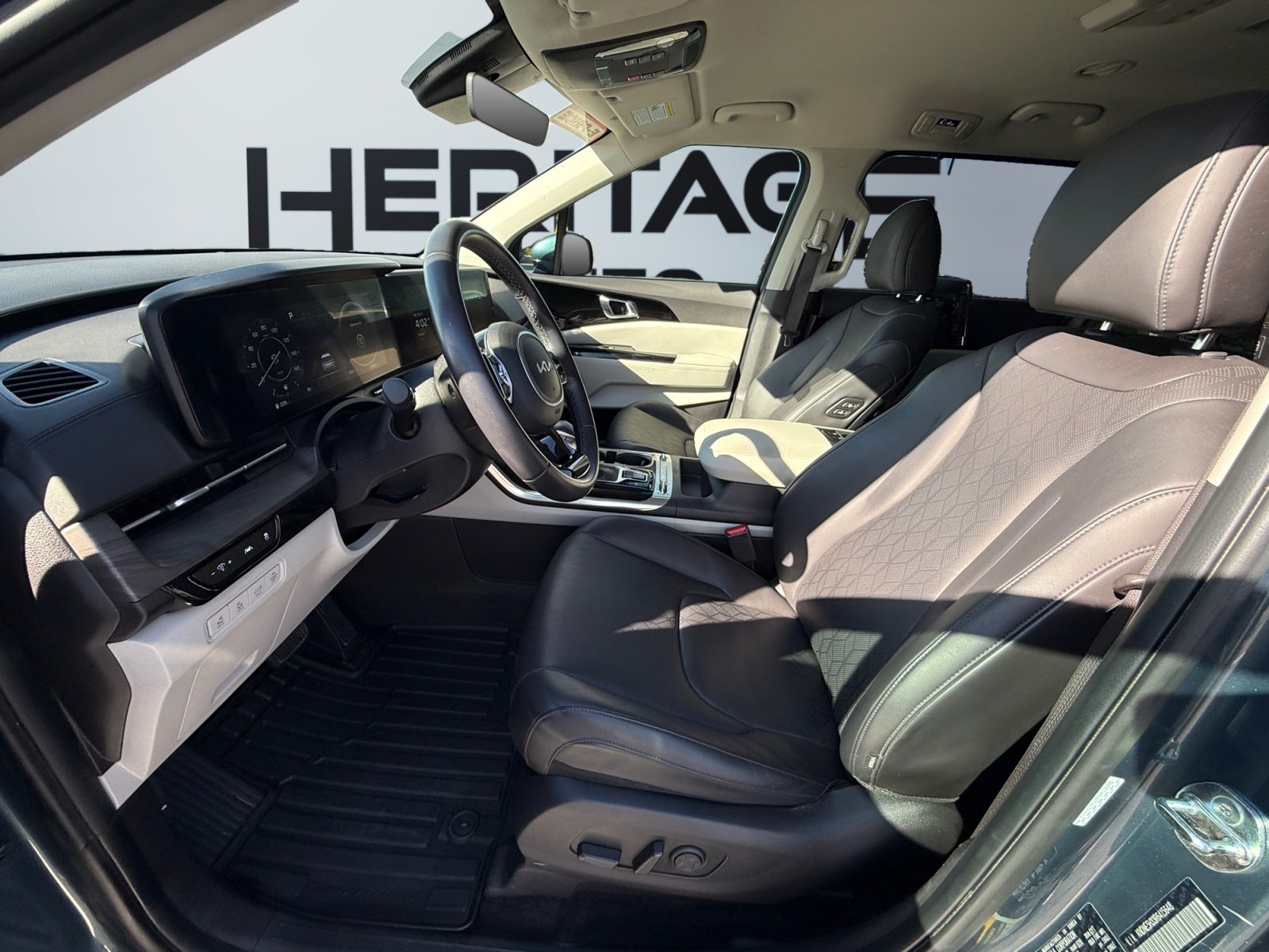 2024 Kia Carnival SX