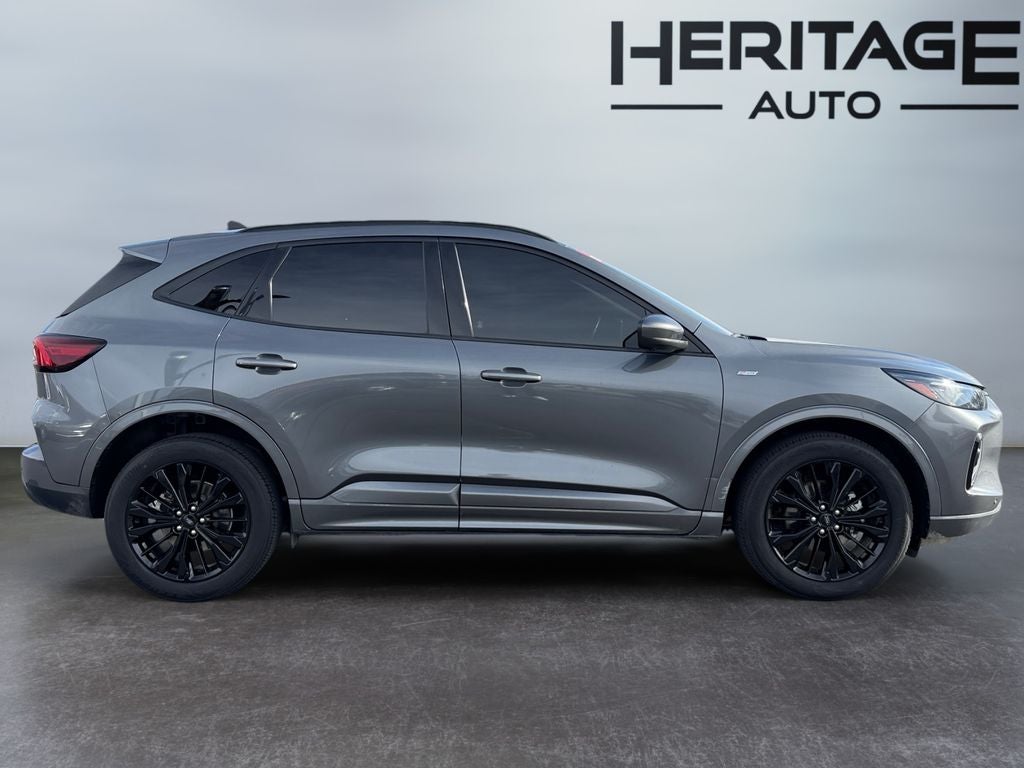2023 Ford Escape ST-Line Elite