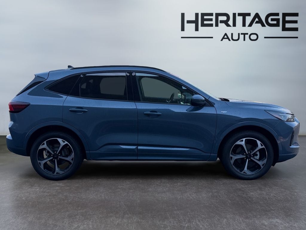 2025 Ford Escape ST-Line Elite