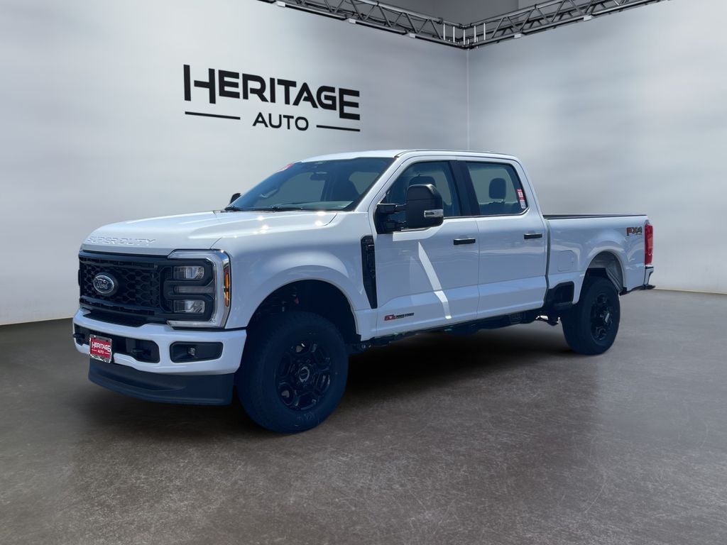 2026 Ford F-350 XLT 4WD Crew Cab 6.75' Box