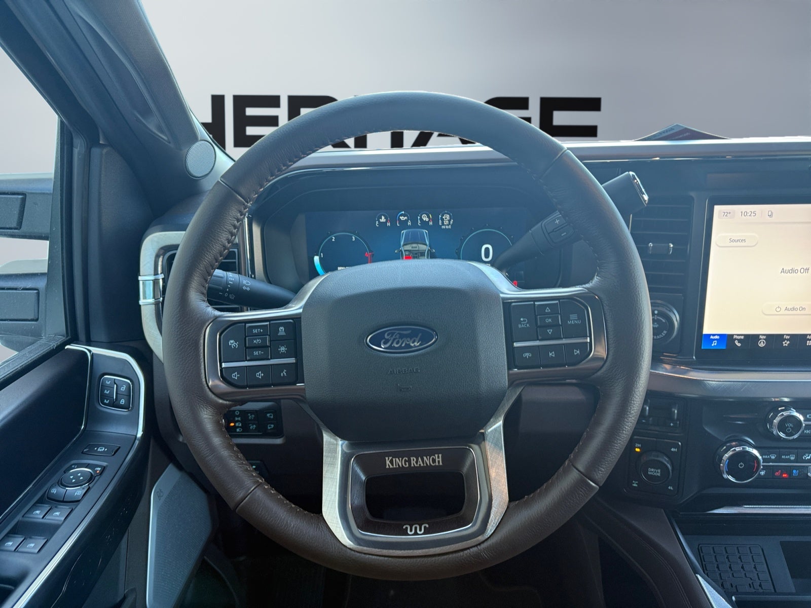2027 Ford F-350 LARIAT