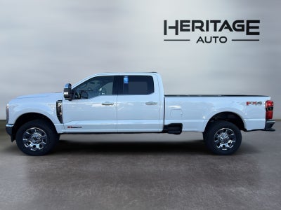 2027 Ford F-350 LARIAT