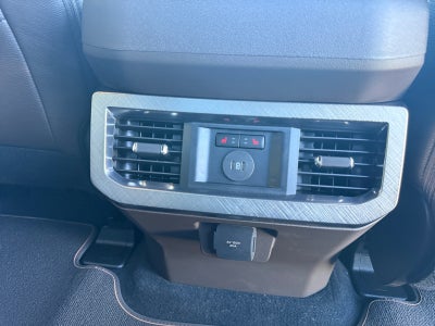 2027 Ford F-350 LARIAT