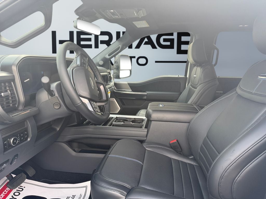 2026 Ford F-350 Platinum 4WD Crew Cab 8' Box
