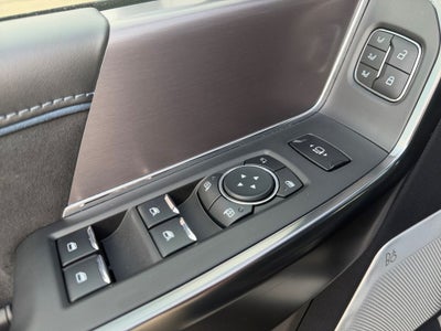 2026 Ford F-350 Platinum 4WD Crew Cab 8' Box