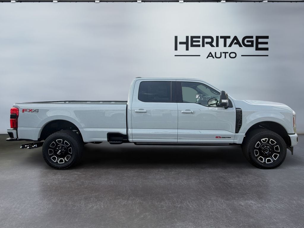 2026 Ford F-350 Platinum 4WD Crew Cab 8' Box
