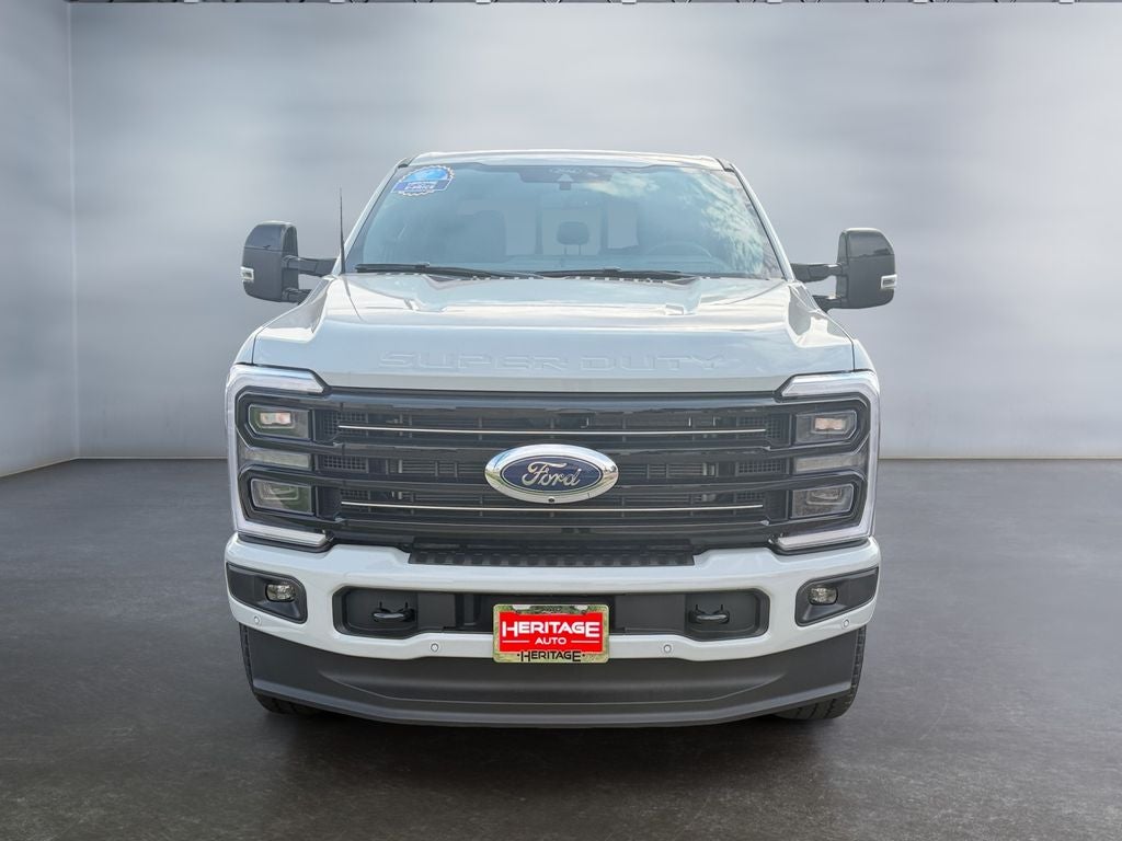 2026 Ford F-350 Platinum 4WD Crew Cab 8' Box