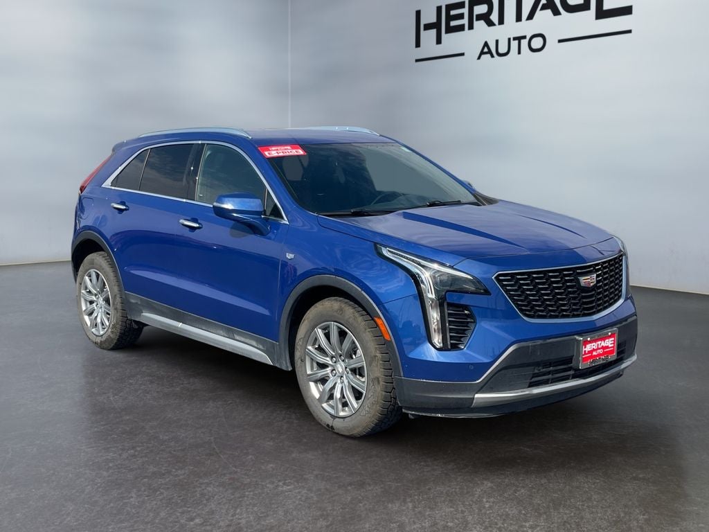 2022 Cadillac XT4 AWD Premium Luxury