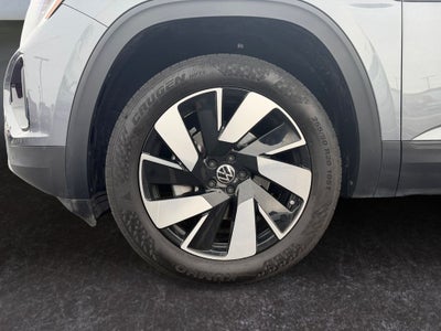 2025 Volkswagen Atlas Cross Sport 2.0T SE w/Technology