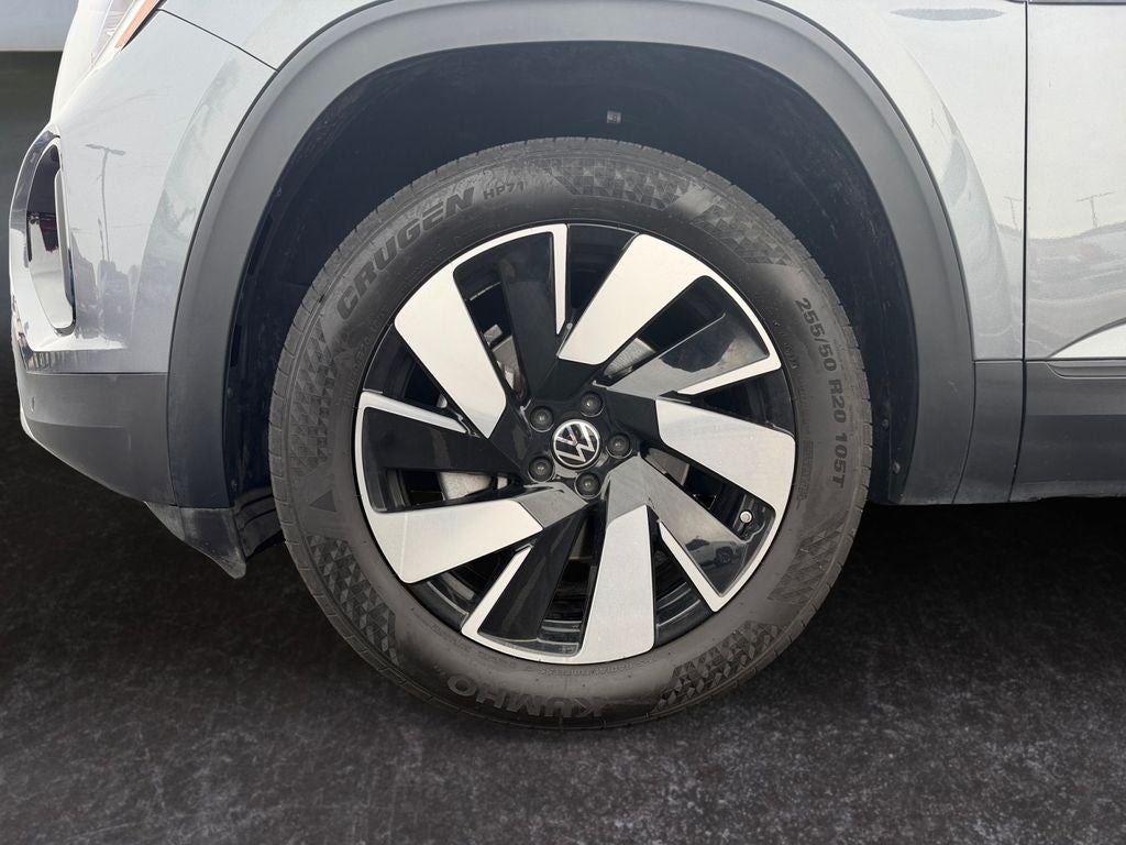 2025 Volkswagen Atlas Cross Sport 2.0T SE w/Technology