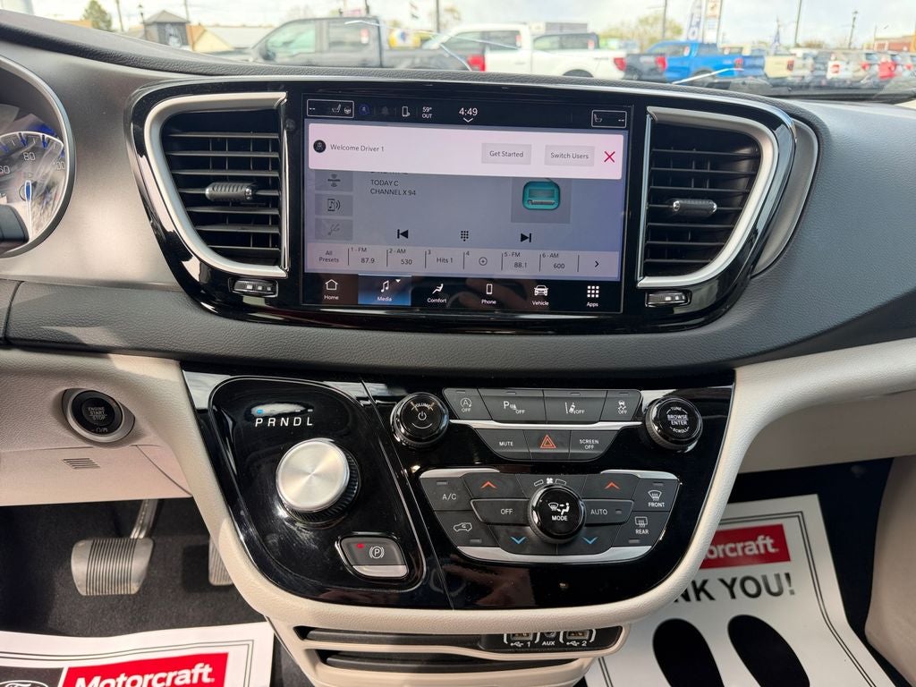 2023 Chrysler Pacifica Touring L