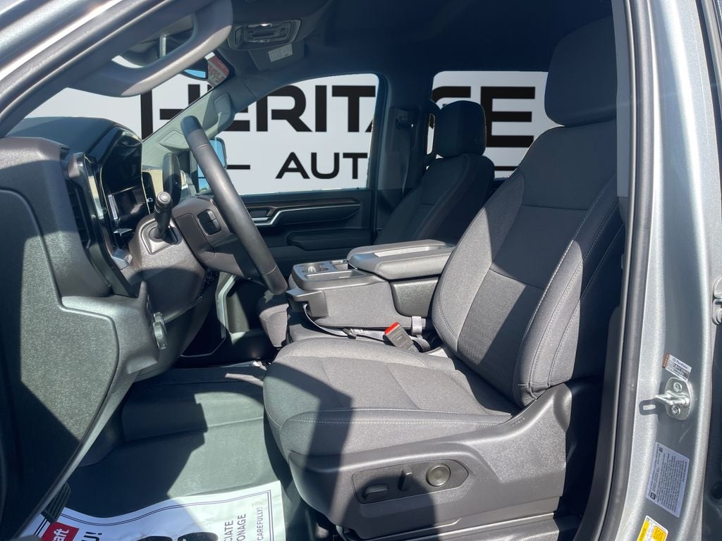 2025 Chevrolet Silverado LT
