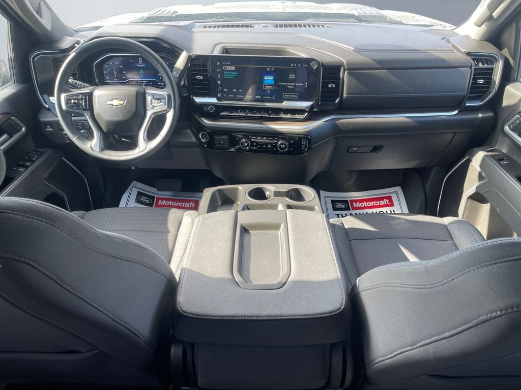 2025 Chevrolet Silverado LT