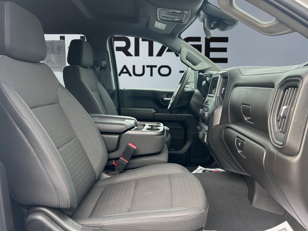 2024 Chevrolet Silverado Custom