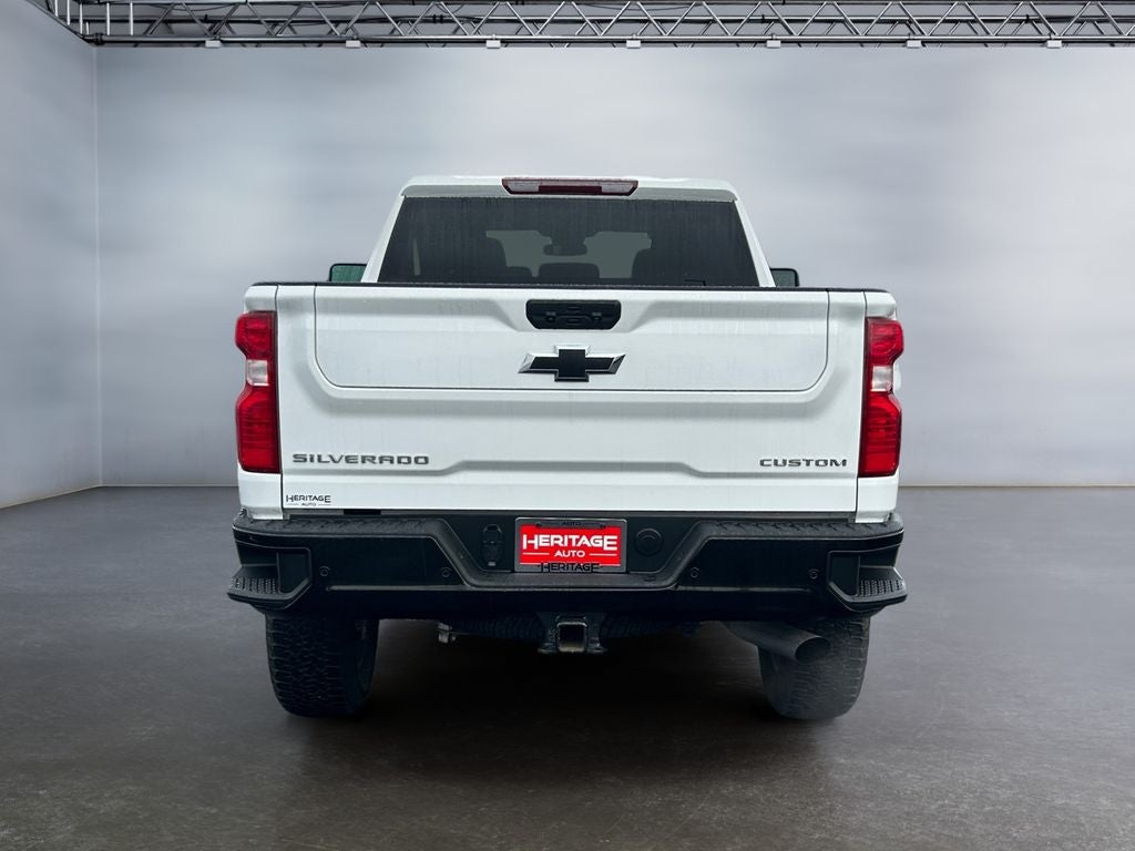 2024 Chevrolet Silverado Custom