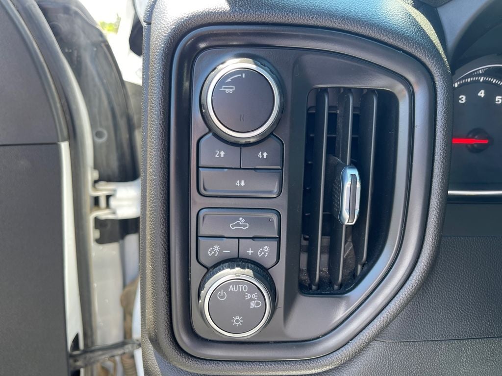 2022 Chevrolet Silverado 2500HD Custom - Photo 23