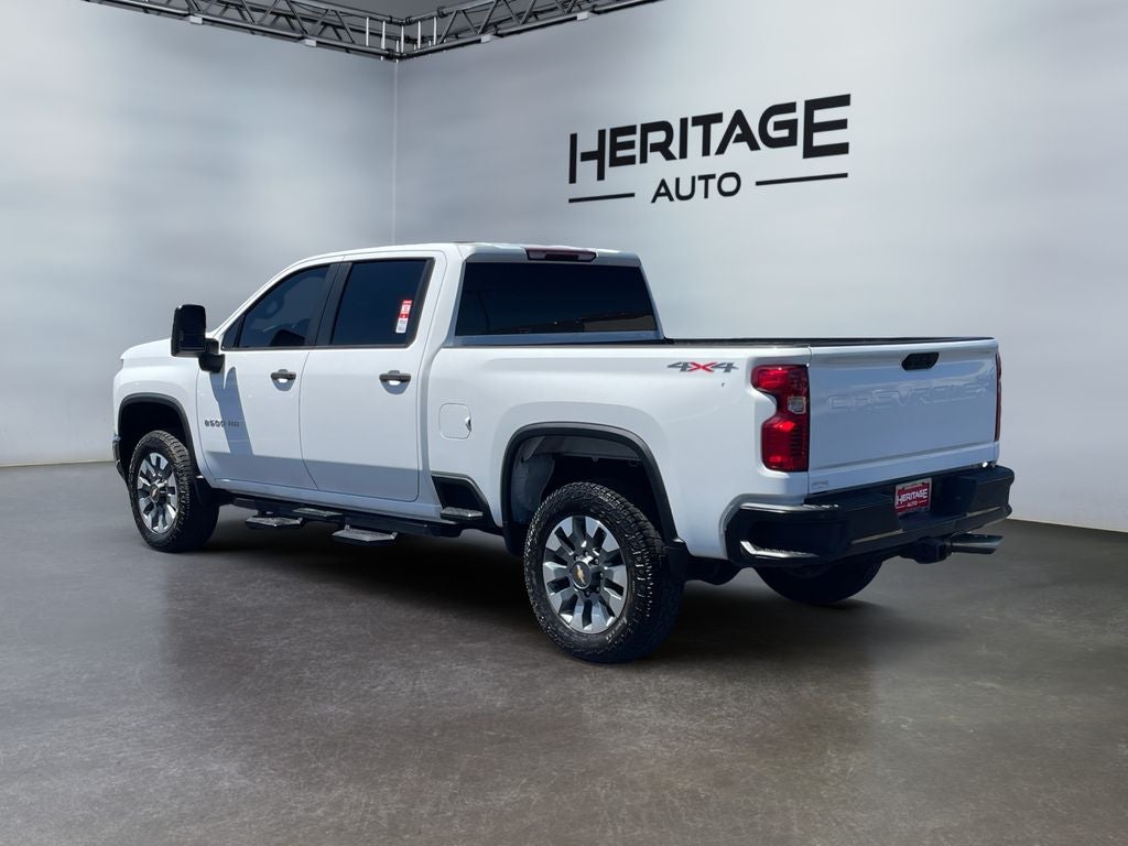2022 Chevrolet Silverado 2500HD Custom - Photo 3