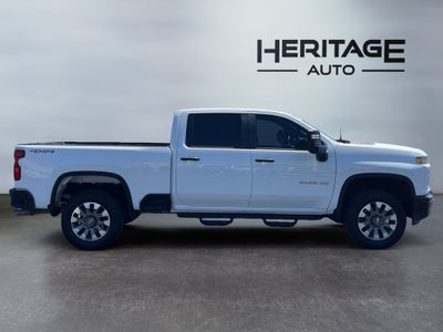 2022 Chevrolet Silverado Custom