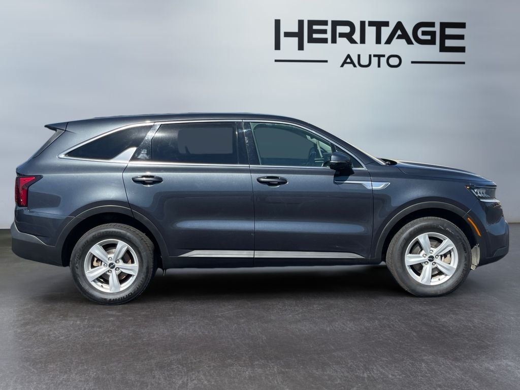 2022 Kia Sorento LX